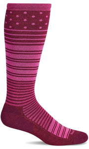 Women's Twister | Firm Graduated Compression Socks Lifestyle Compression Sockwell S/M Cranberry 