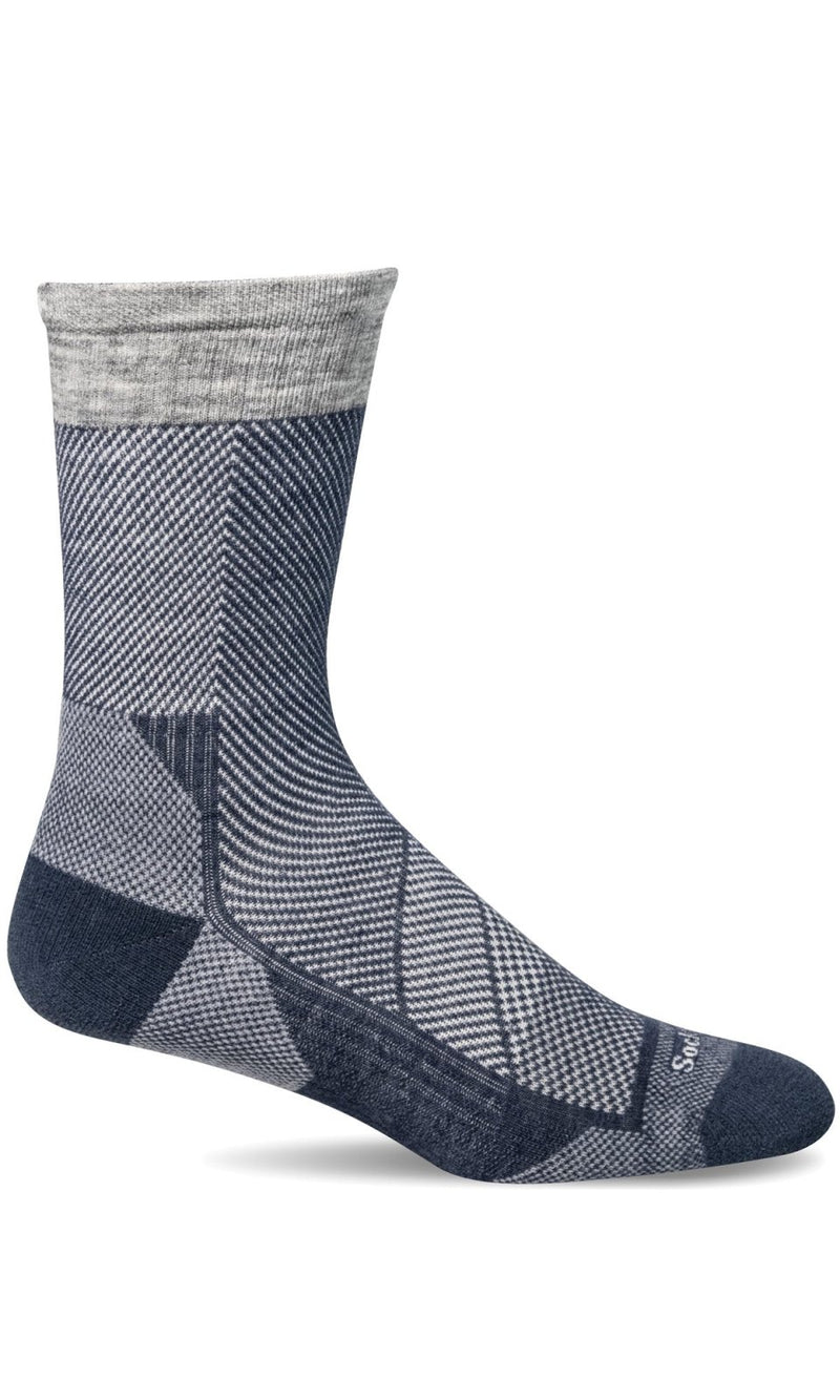 https://sockwellusa.com/cdn/shop/products/mens-elevate-crew-moderate-graduated-compression-socks-merino-wool-550881_800x.jpg?v=1704919678