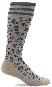 Women's Leopard | Moderate Graduated Compression Socks Lifestyle Compression Sockwell S/M Putty 